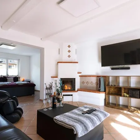 Kaminwohnung Mit 24qm Suedterrasse Naehe Zugspitze / Eibsee Гармиш-Партенкирхен